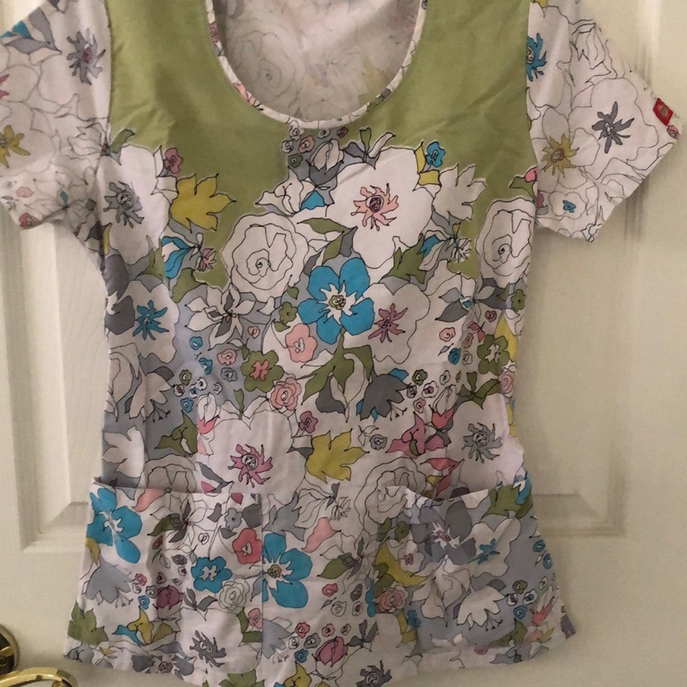 Xs/S Dickies scrub top